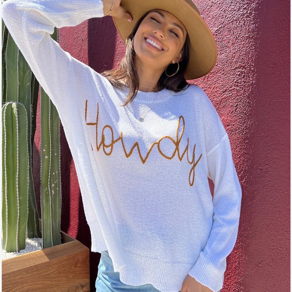 Show me your Mumu White Sweater with Brown 'Howdy' Embroidery S NWT